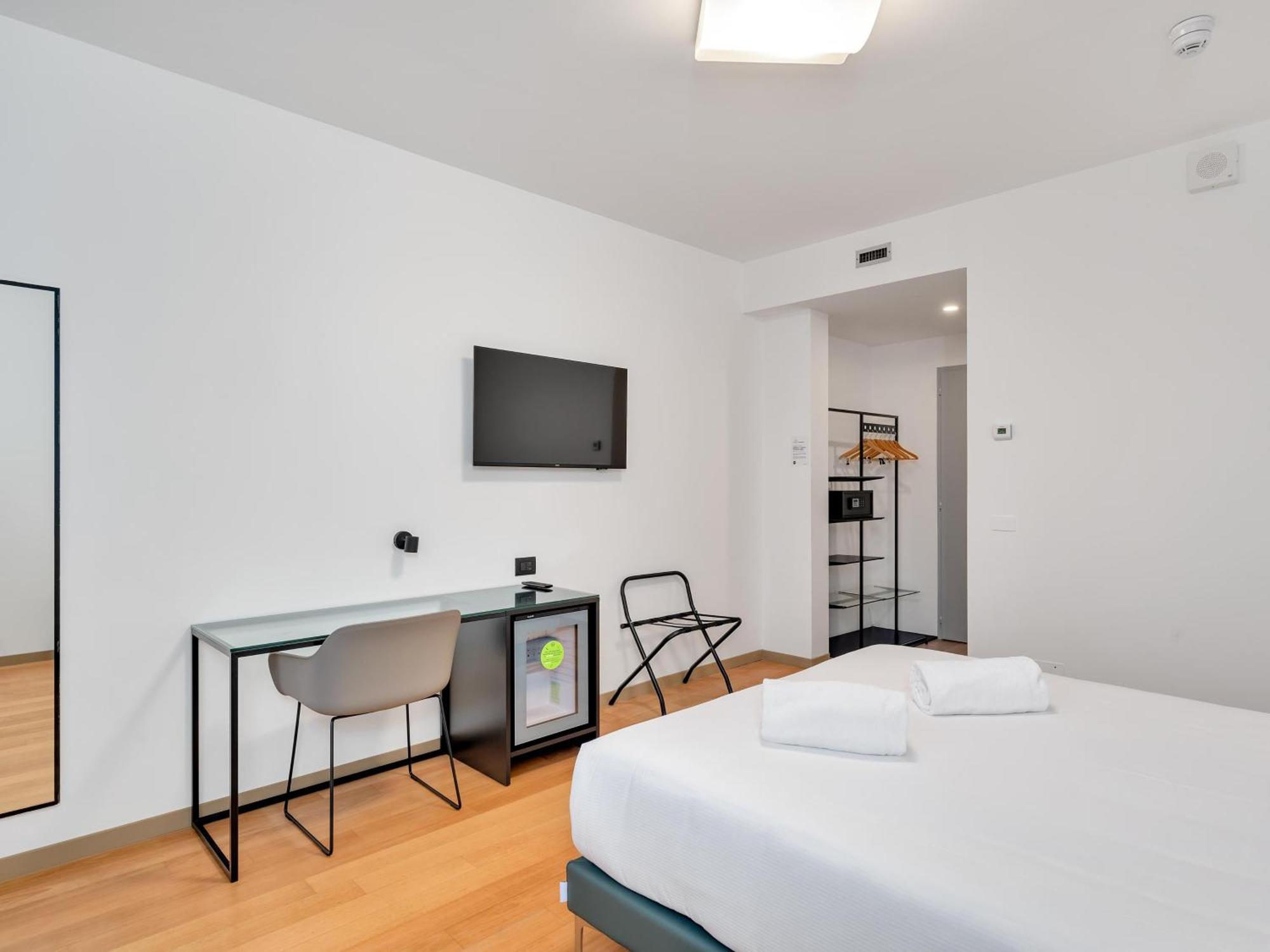 B&B Hotel Alba 外观 照片