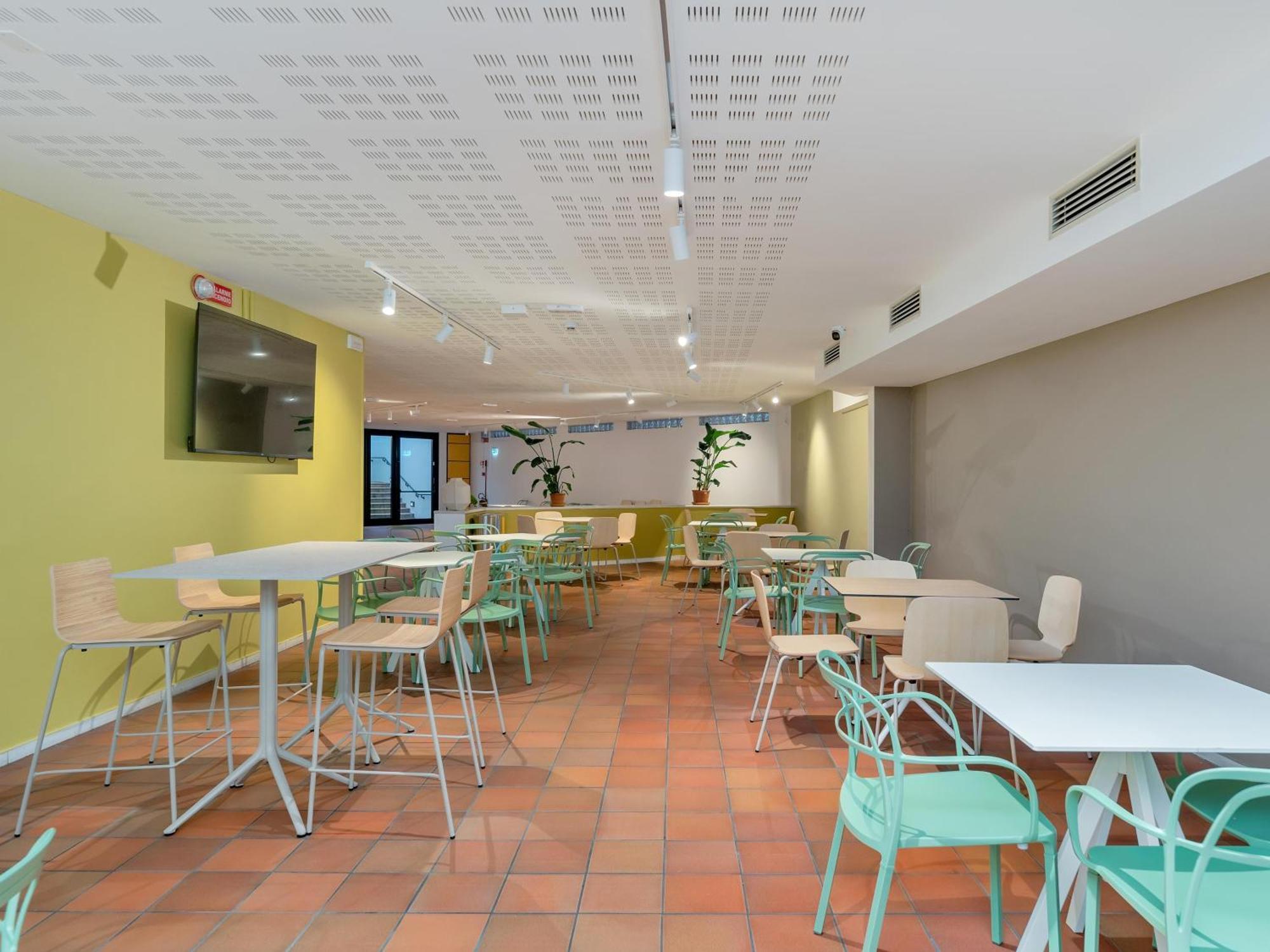 B&B Hotel Alba 外观 照片