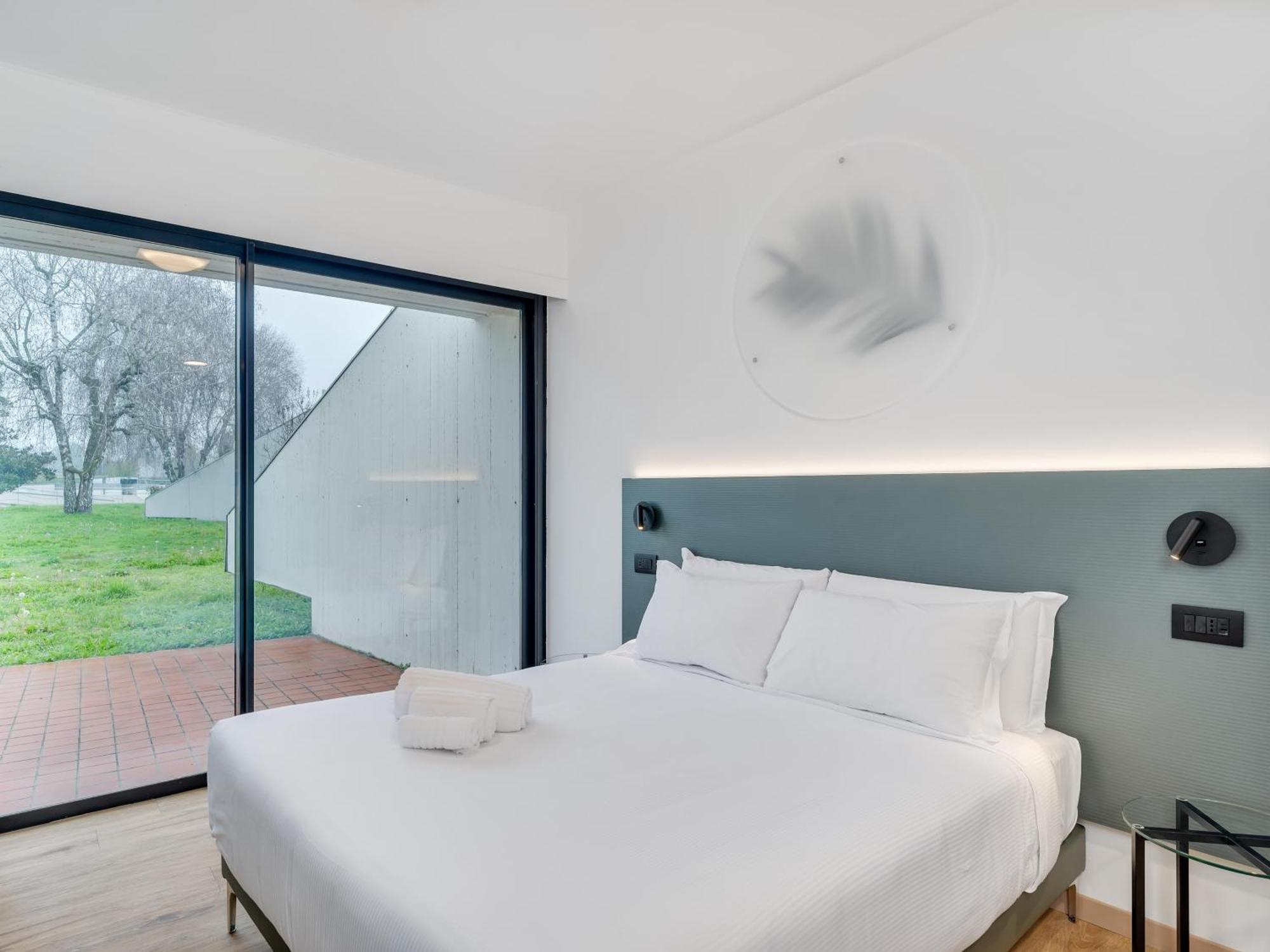 B&B Hotel Alba 外观 照片