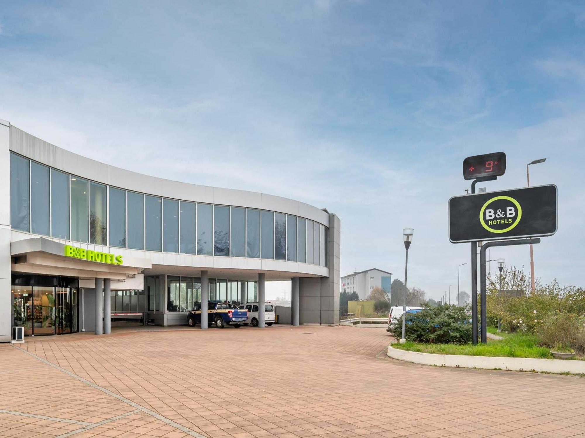 B&B Hotel Alba 外观 照片