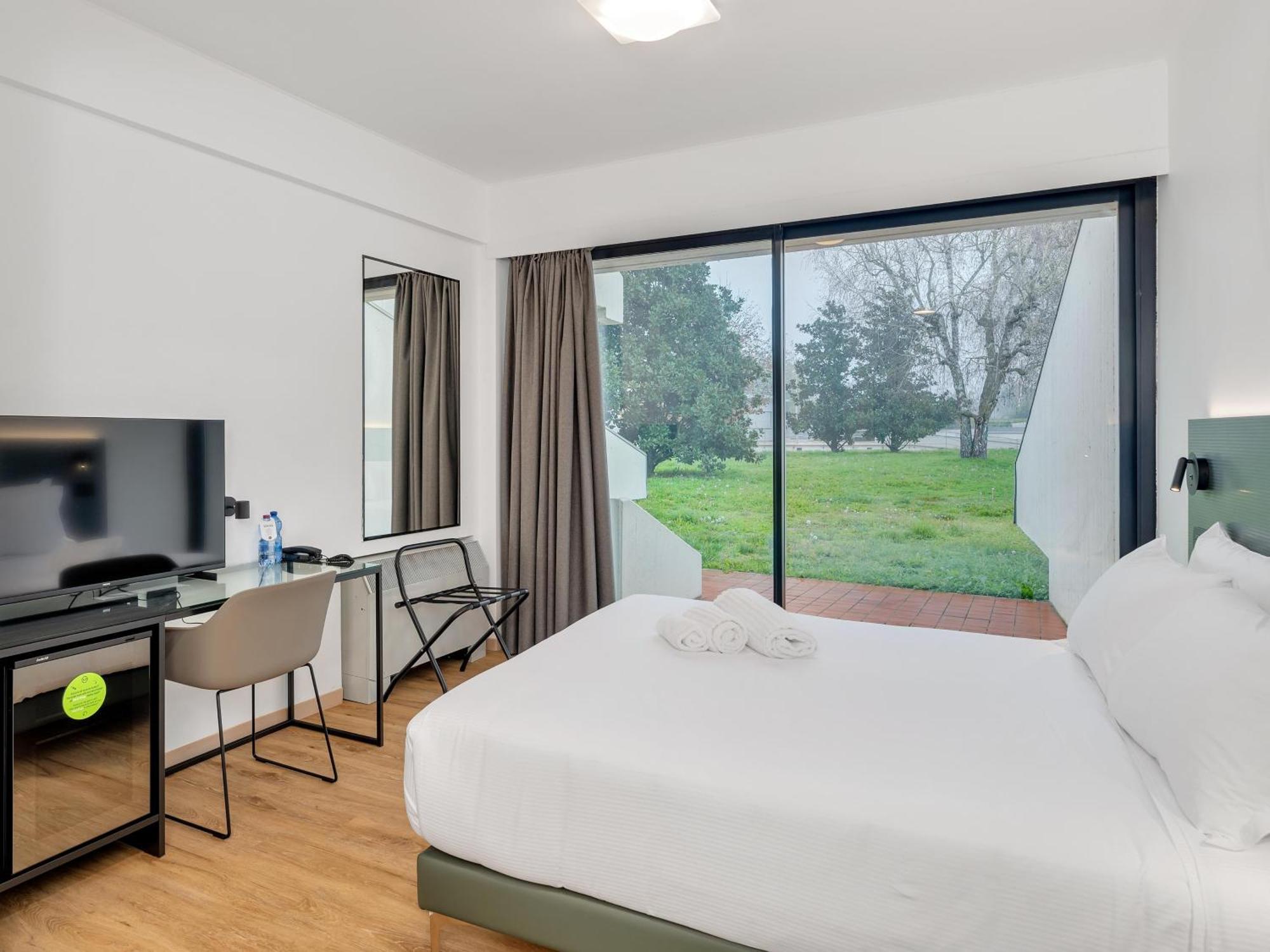 B&B Hotel Alba 外观 照片
