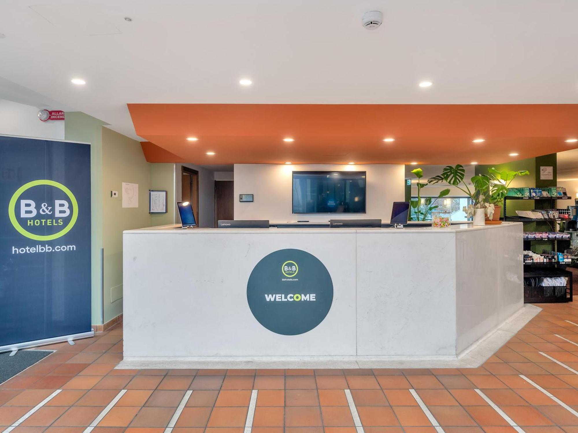 B&B Hotel Alba 外观 照片