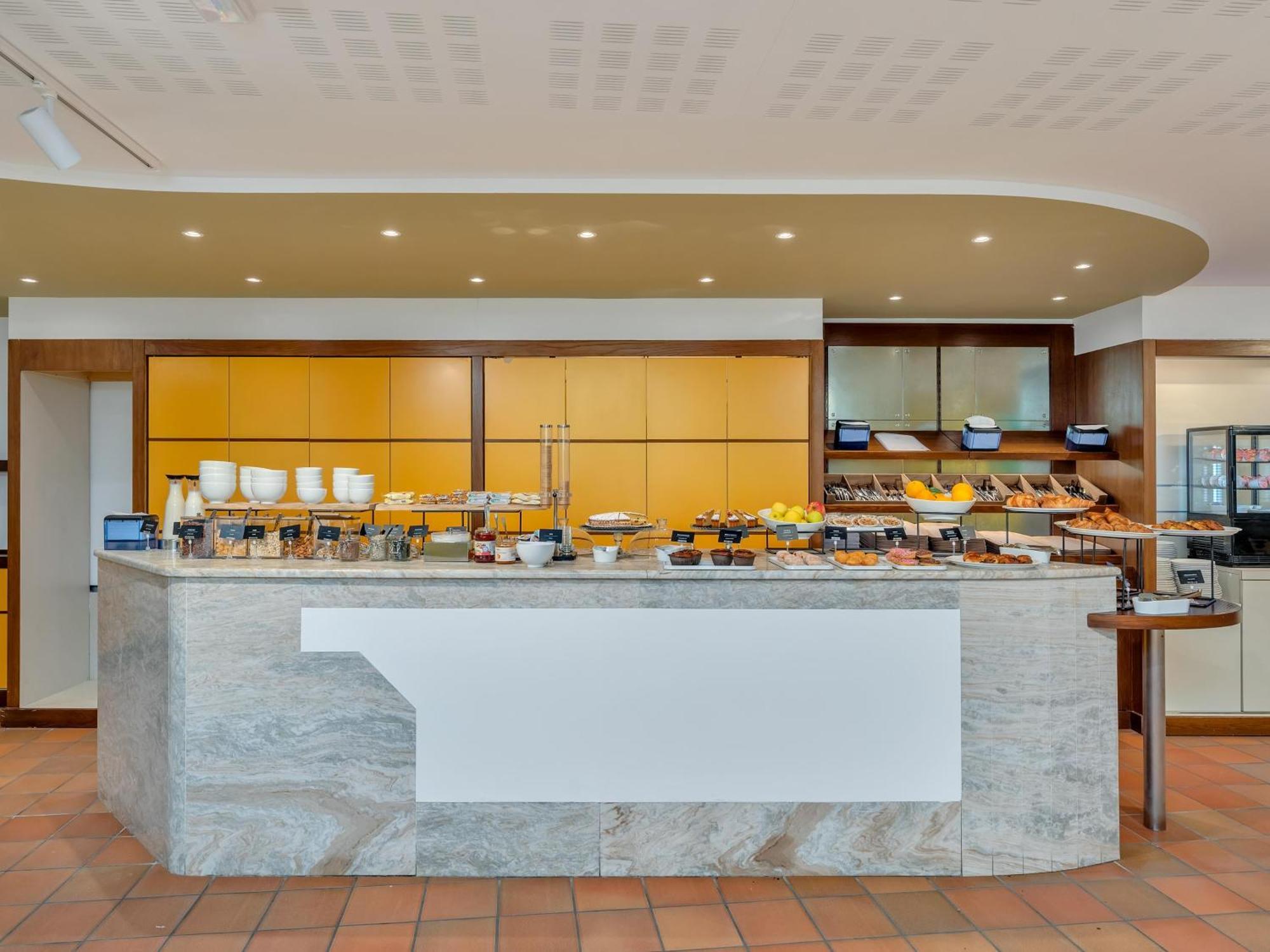 B&B Hotel Alba 外观 照片